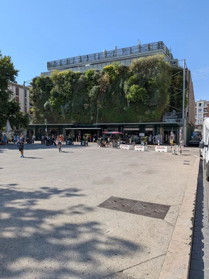 Les Halles d’Avignon, lieu d’accueil des ateliers Centr’Halles