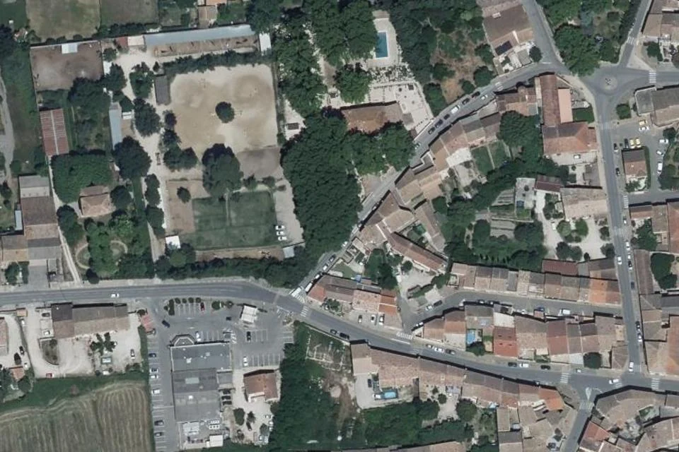 Vue aérienne : Centre équestre du Clos d’Enfer et accès à Jonquières