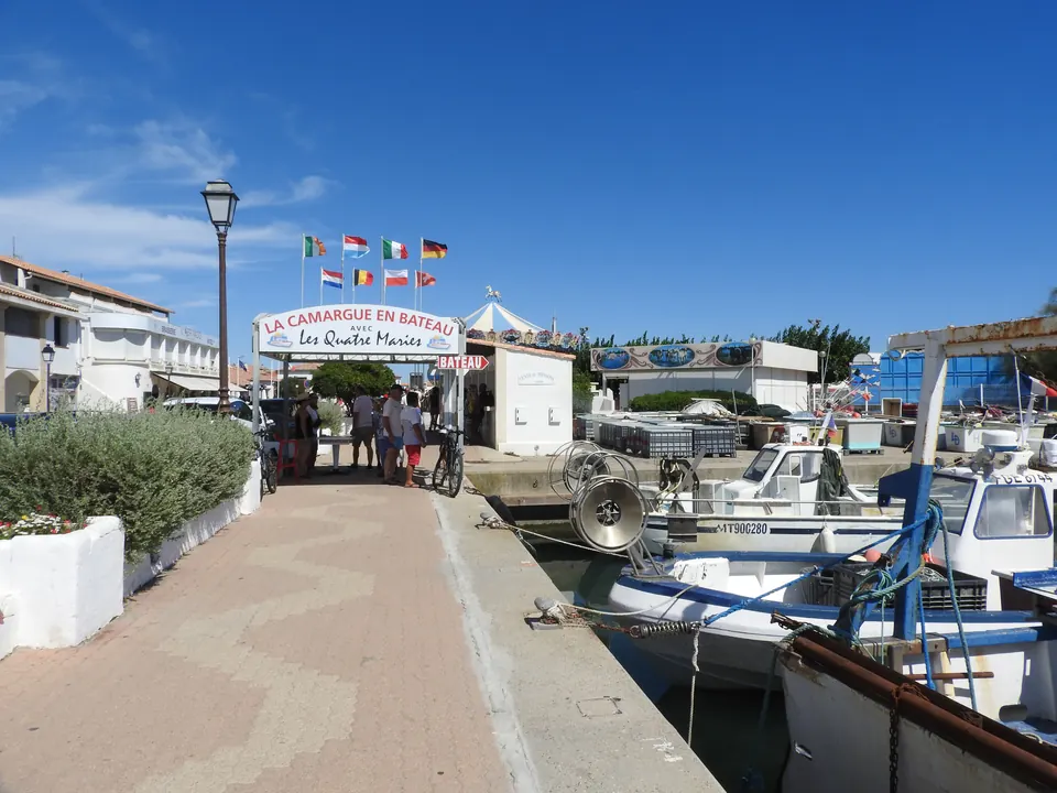 Port Gardian في Saintes-Maries-de-la-Mer، نقطة انطلاق مسار Astouin للدراجات.