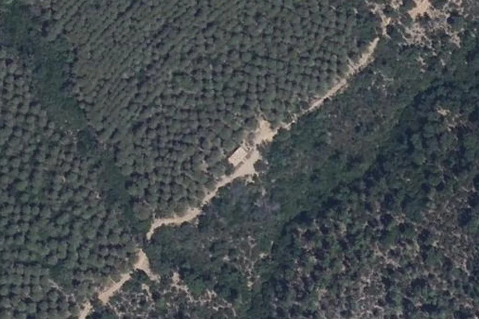 Vue aérienne du lieu de Cabanon de La Cigale à La Londe-les-Maures