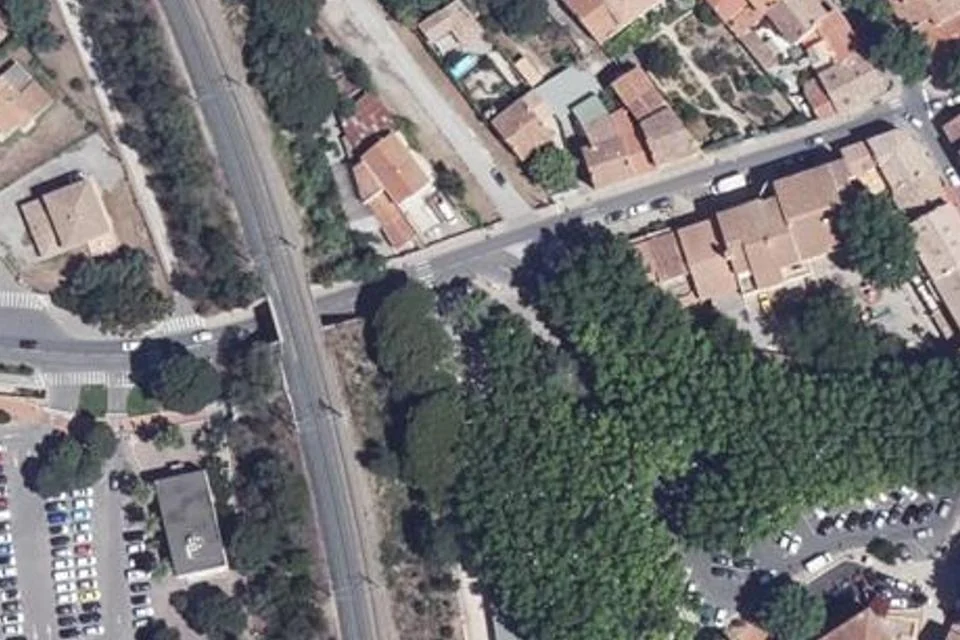 Luftaufnahme des Veranstaltungsorts des großen elsässischen Markts in Saint-Cyr-sur-Mer