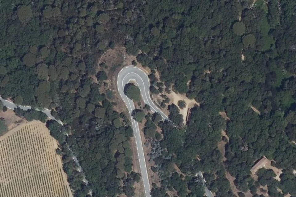 Vue aérienne : Accès et abords de la Bergerie Magnetto à Gassin
