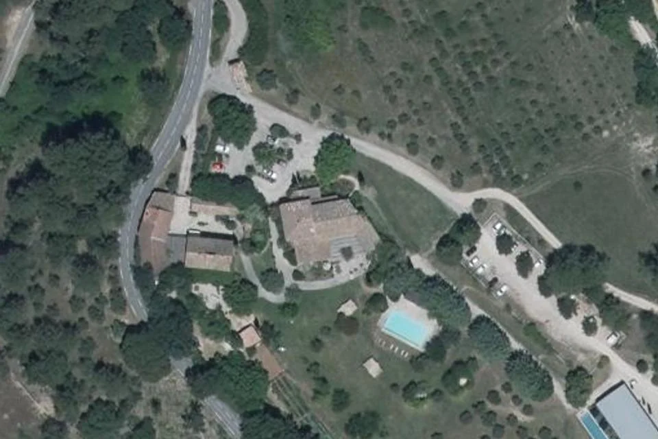 Vue aérienne du lieu de Atelier de cuisine libre à la Fenière à Cadenet