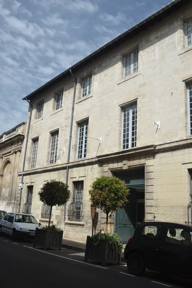 L’entrée du Musée Requien à Avignon.